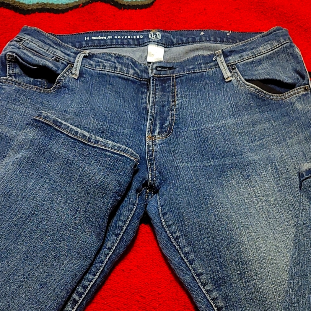 Westport crops size 14